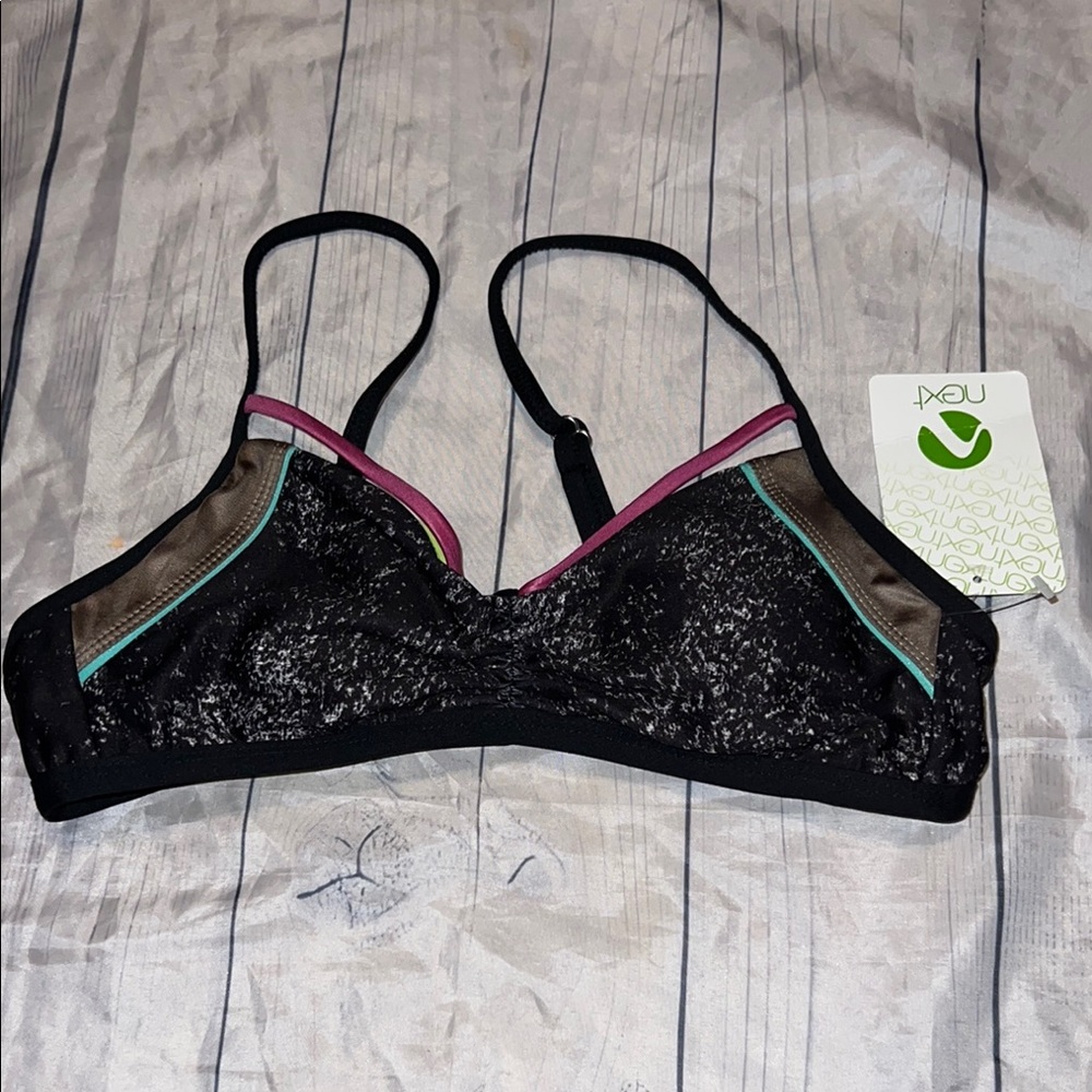 Next gravity sport bra size 34B/C NWT